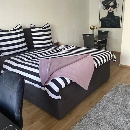 Apartman New Komplett Moeblierte Wohnung-zentral *