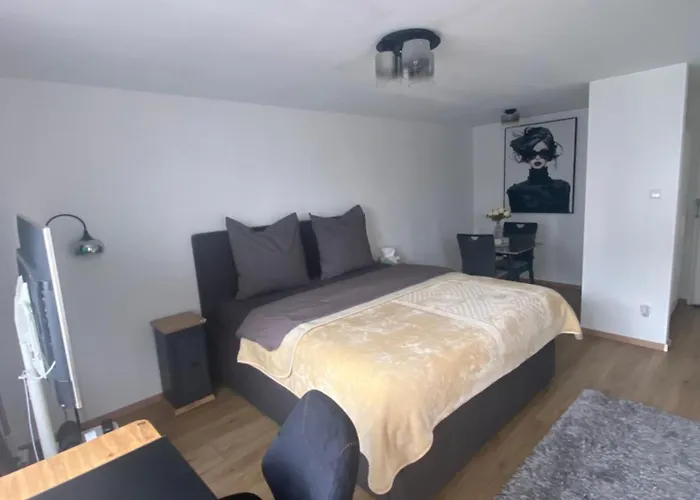 Lejlighed New Komplett Moeblierte Wohnung-zentral *